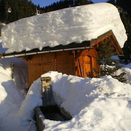 Le De La Pat Apartman