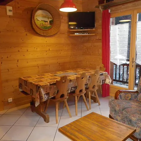 Le De La Pat Apartman